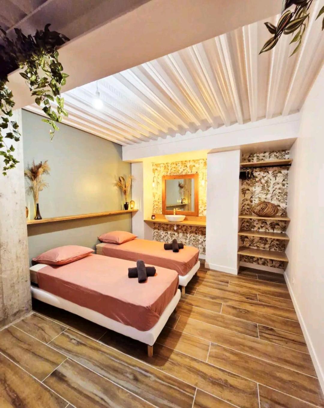 Maison Juliette Клиши Экстерьер фото