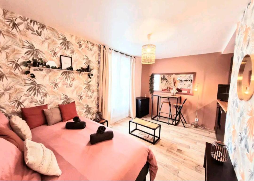 Maison Juliette Клиши Экстерьер фото