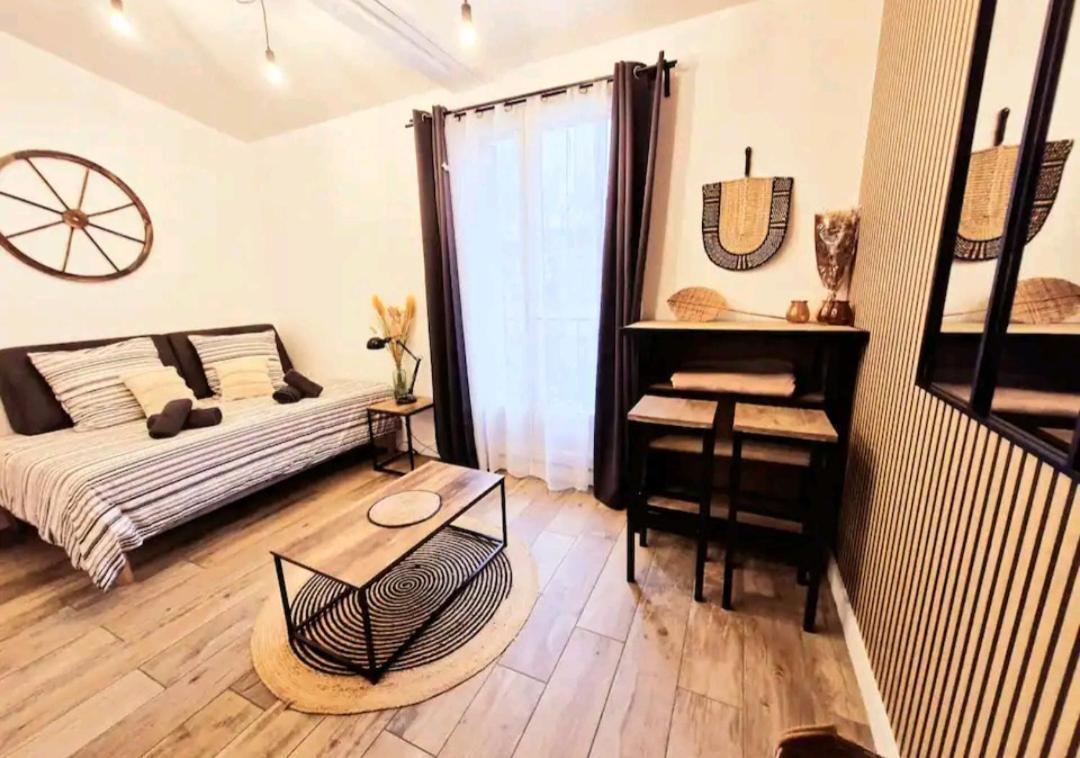 Maison Juliette Клиши Экстерьер фото