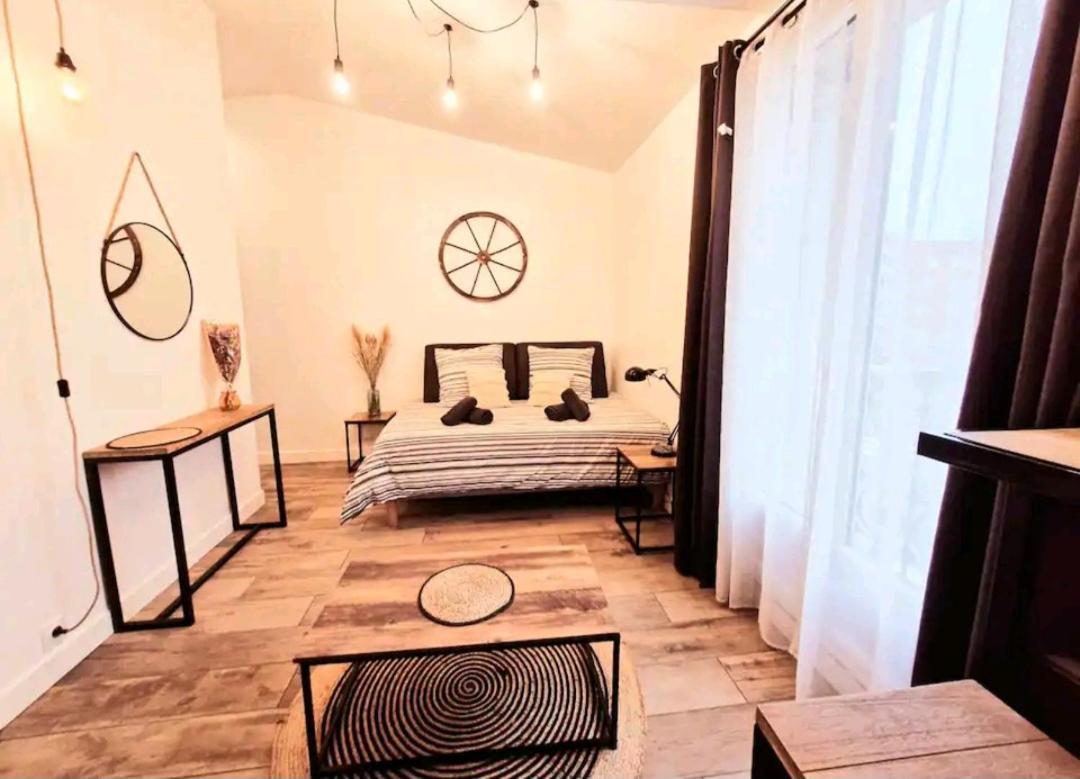 Maison Juliette Клиши Экстерьер фото