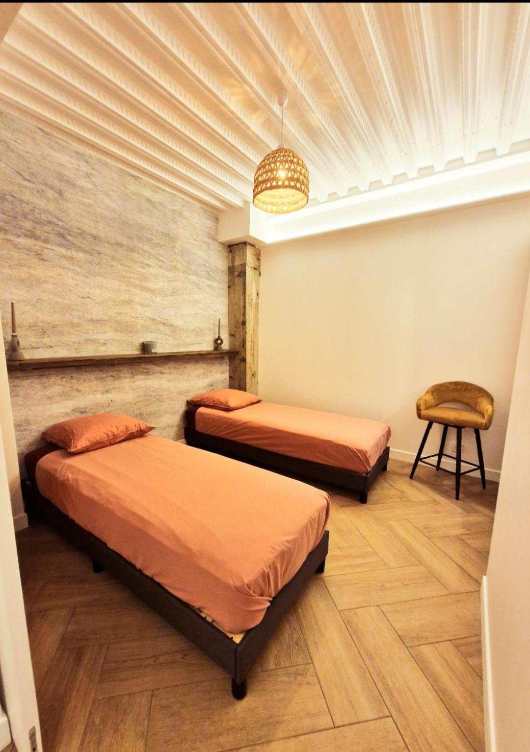 Maison Juliette Клиши Экстерьер фото
